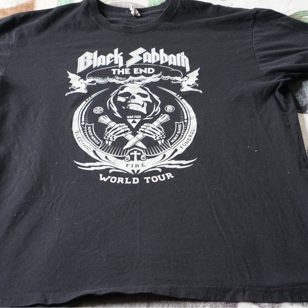 Black Sabbath Men's Black Graphic Tee